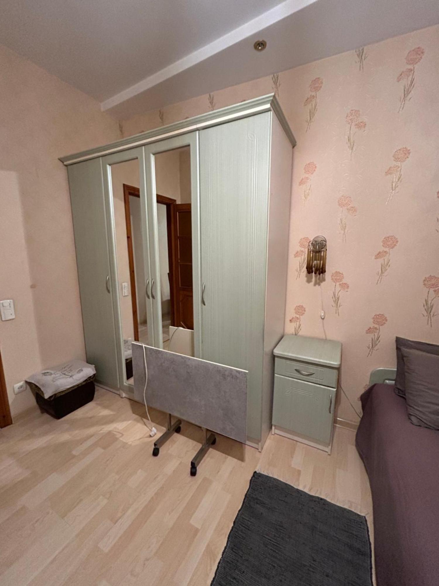 Three Bedroom Stepana Bandery Street Rivne Eksteriør billede